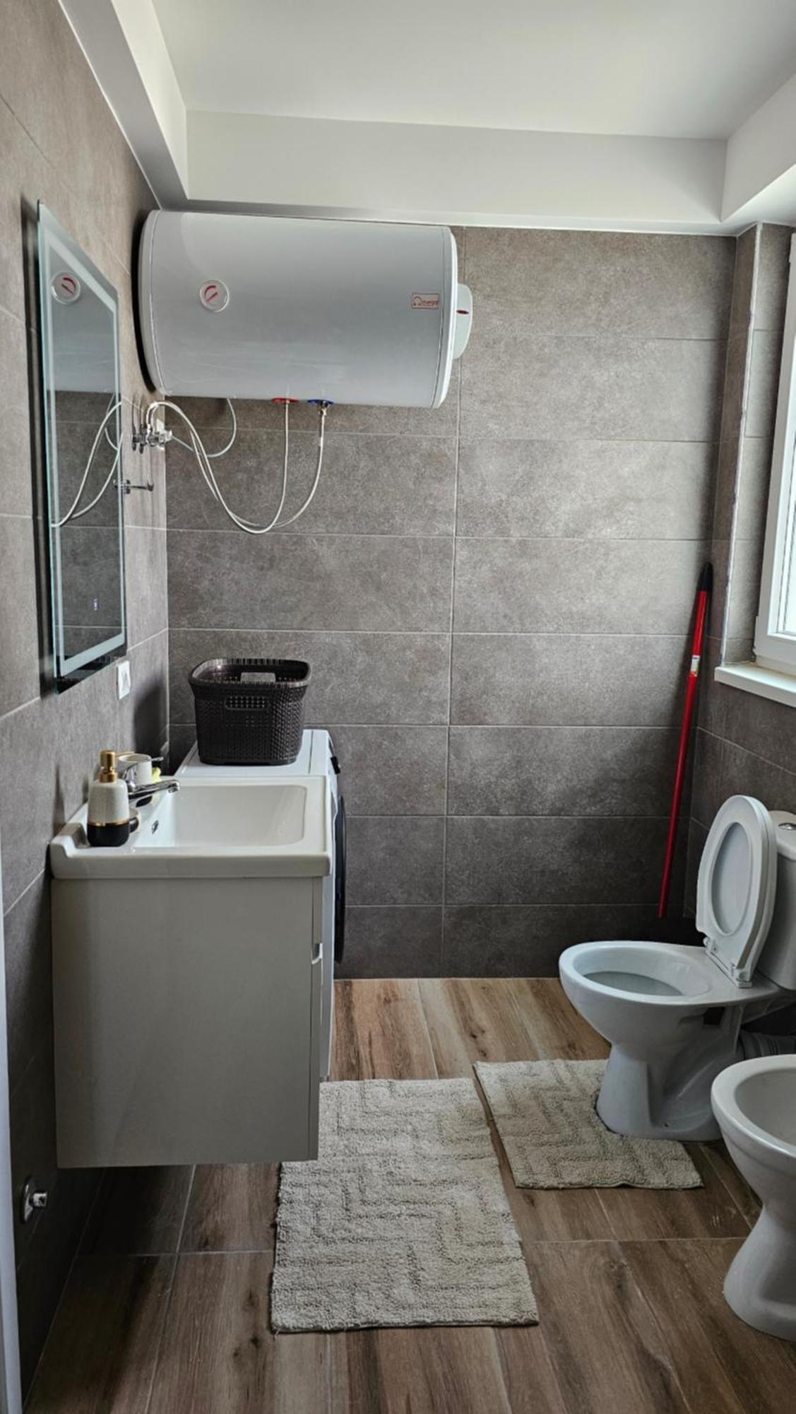 Tirana Airport Apartment 외부 사진